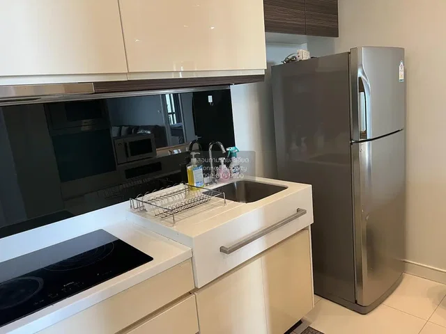 مطبخ; أجهزة المطبخ, أرضية من البلاط