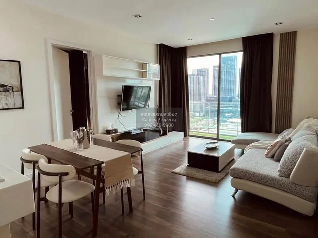 Living room; view, natural light