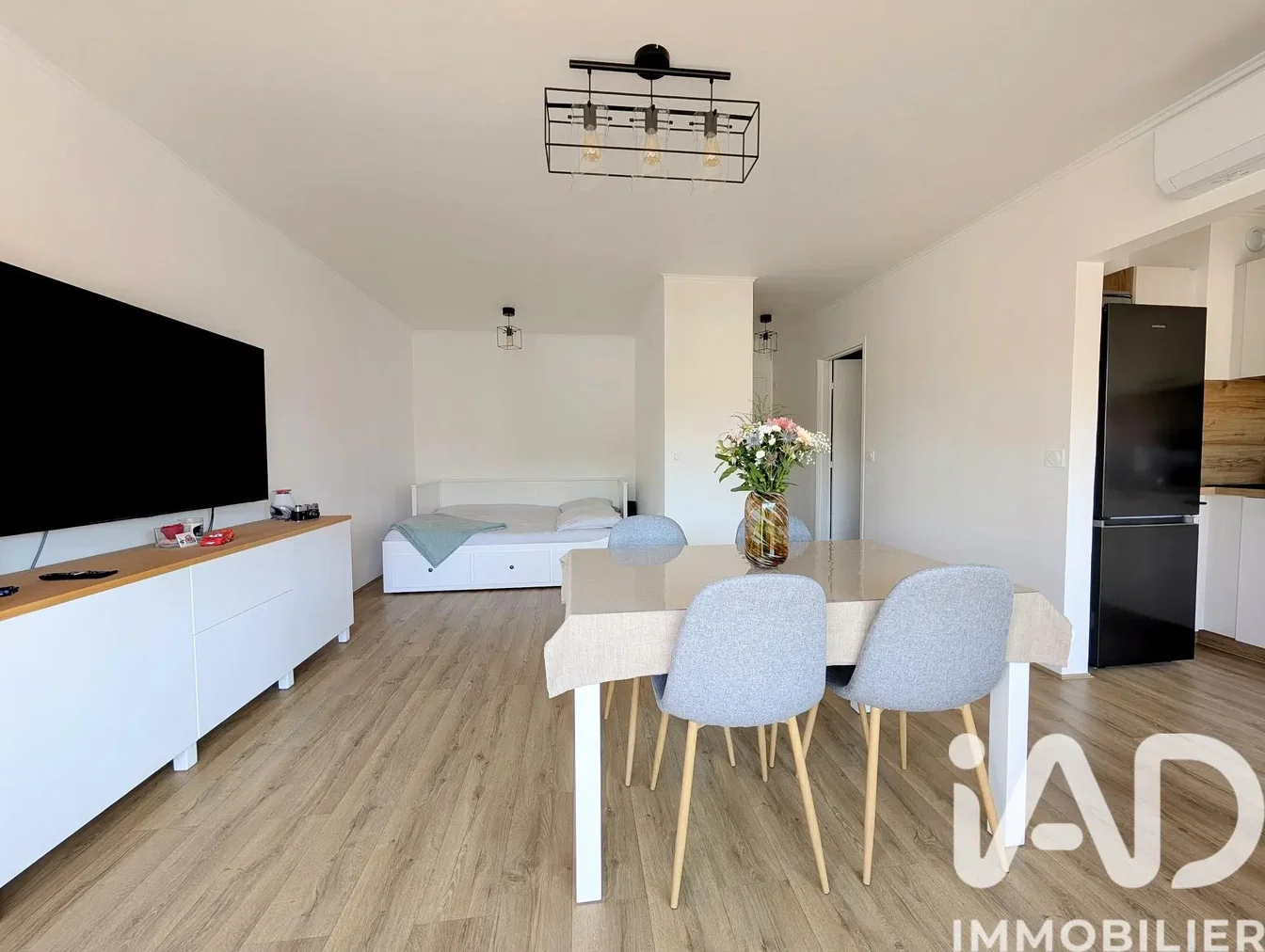 Wohnzimmer; tageslicht, moderner stil