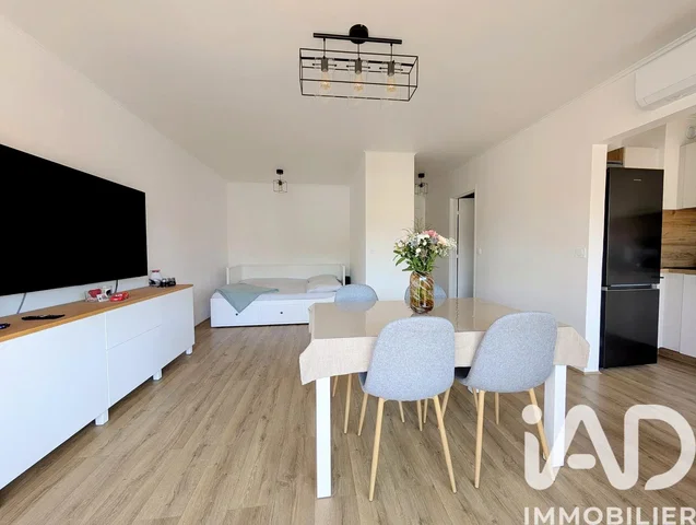Soggiorno; luce naturale, stile moderno