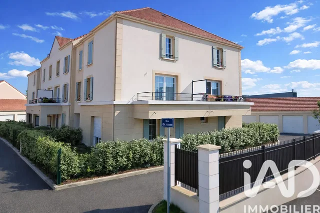 House and surroundings; view