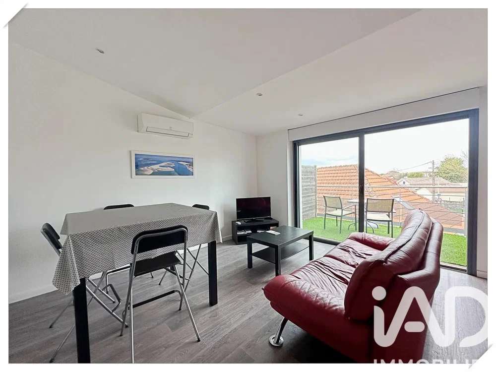 Living room; view, natural light, modern style