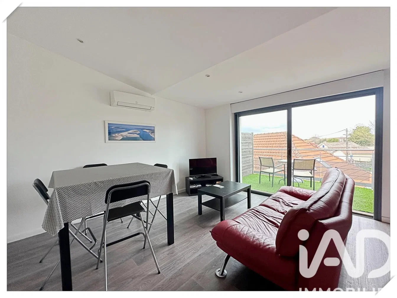 Living room; view, natural light, modern style