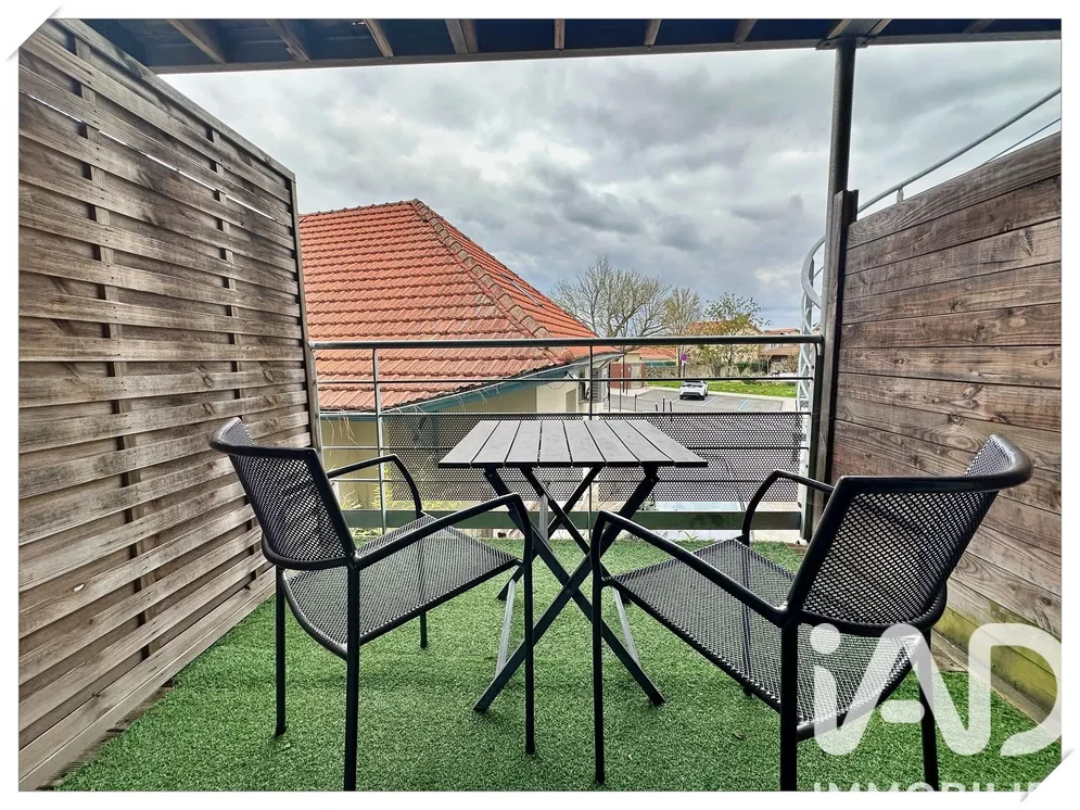 Terrace; view, wood beams, wood floor, modern style