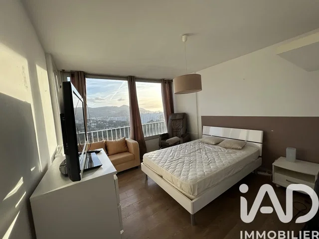 Camera da letto; vista, luce naturale