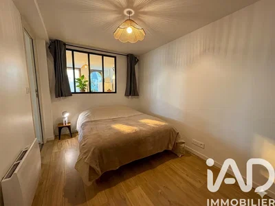 غرفة نوم; أرضية خشبية, ضوء طبيعي