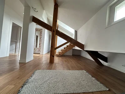 Salon; parquet, lumière naturelle