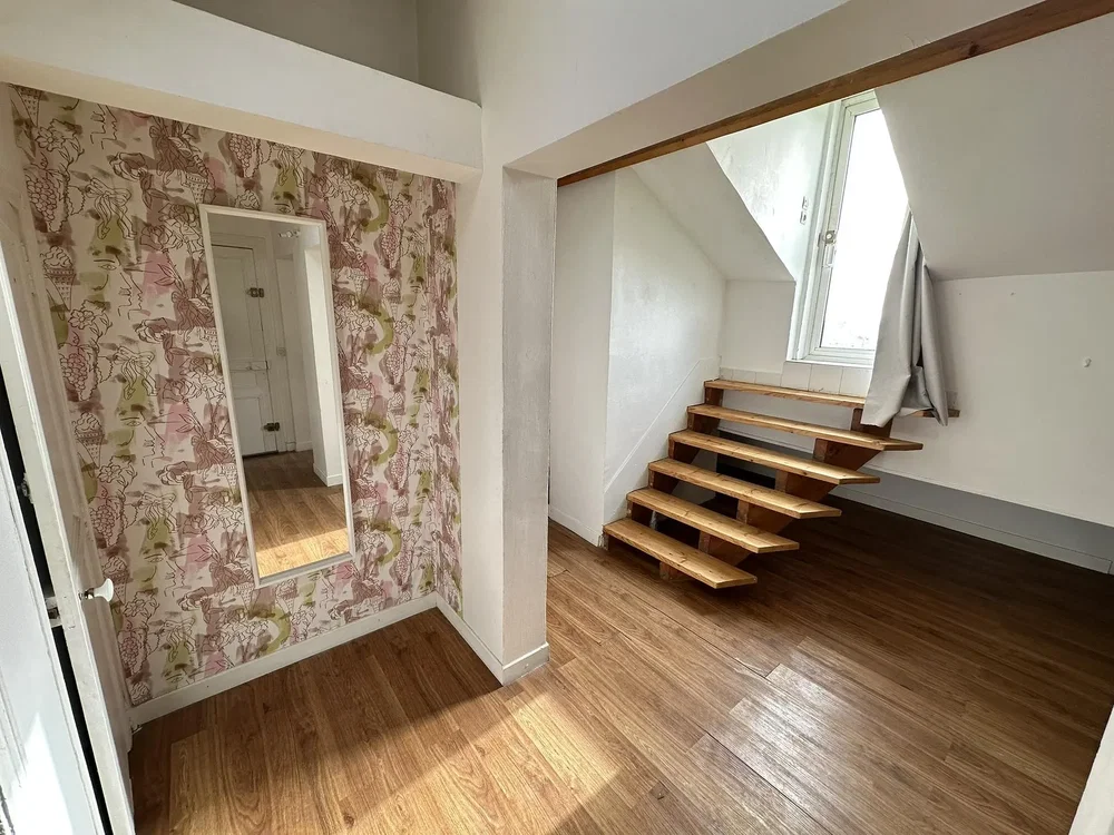 Chambre; parquet, lumière naturelle