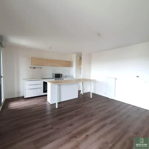 Kuchnia; światło dzienne, wyremontowany