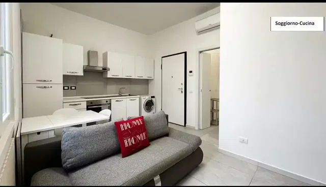 Дневна соба; кухињски апарати, природно светло, модерни стил