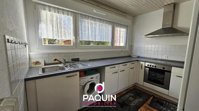 مطبخ; أجهزة المطبخ, ضوء طبيعي, أسلوب عصري