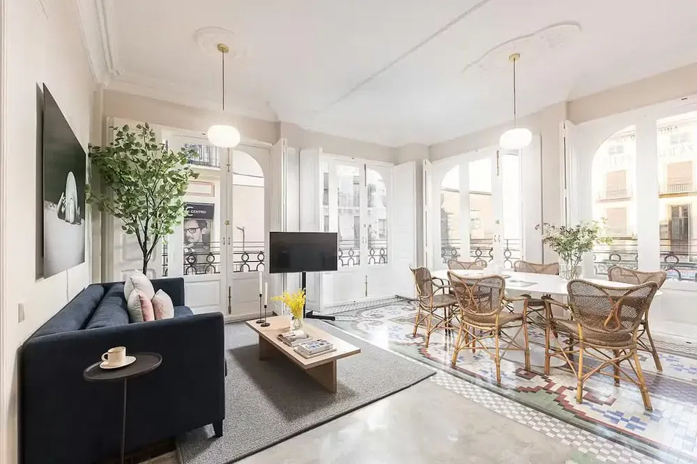 Dnevna soba; prirodno svjetlo, moderni stil