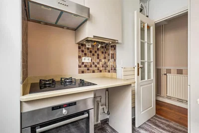 Кухиња; кухињски апарати, плочице