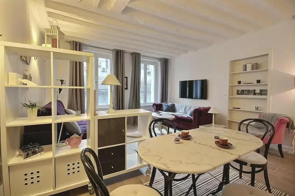 Wohnzimmer; tageslicht, moderner stil