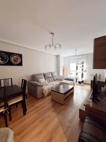 Dnevni boravak; prirodna svjetlost, moderan stil