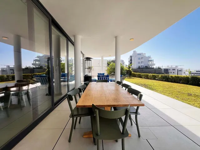 Terrasse; vue, lumière naturelle
