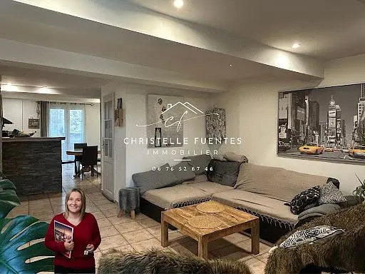 Sala de estar; luz natural, estilo moderno