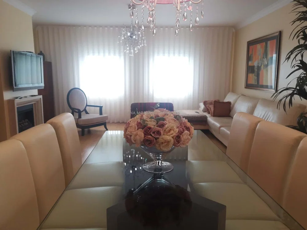 Oturma odası; modern stil, doğal ışık