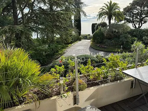 Тераса; поглед, природно светло