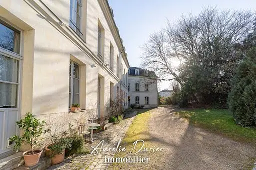 Кућа и околина; поглед