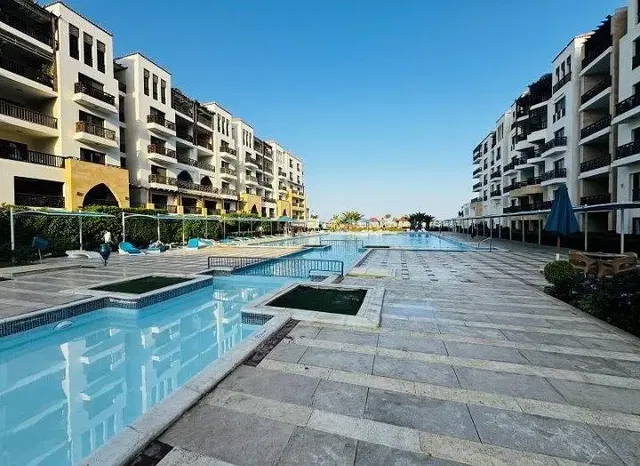 Dom a okolie; výhľad