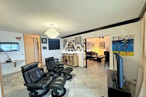 Dnevni boravak; moderan stil, prirodna svjetlost