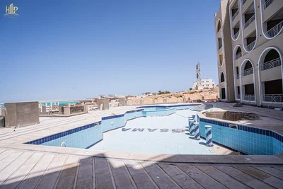 Huis en omgeving; uitzicht, renovatie nodig