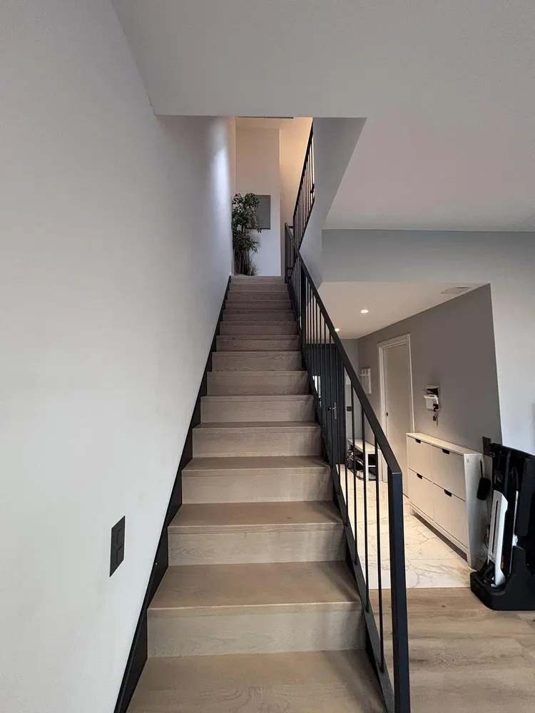 House and surroundings; wood floor, natural light, renovated