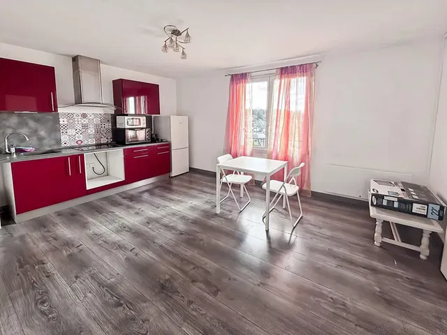 Cuisine; électroménager, vue, carrelage