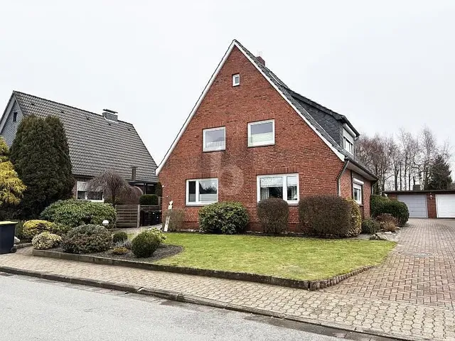 Кућа и околина