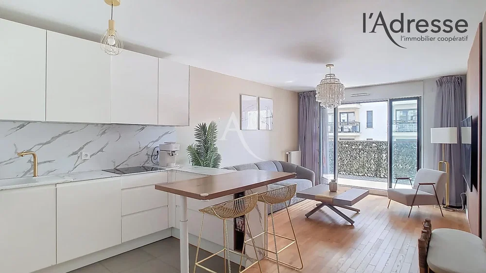 Cuisine; vue, style moderne, lumière naturelle