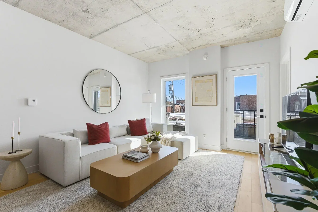 Soggiorno; luce naturale, stile moderno