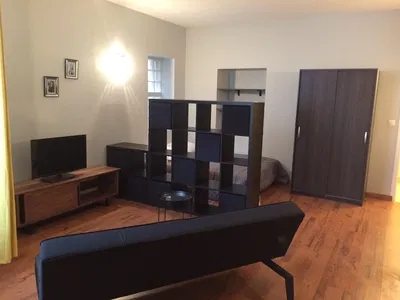 Oturma odası; doğal ışık, modern stil