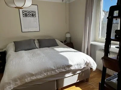 Schlafzimmer; tageslicht, moderner stil