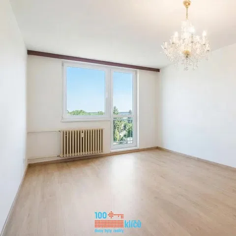 Wohnzimmer; blick, holzboden, tageslicht