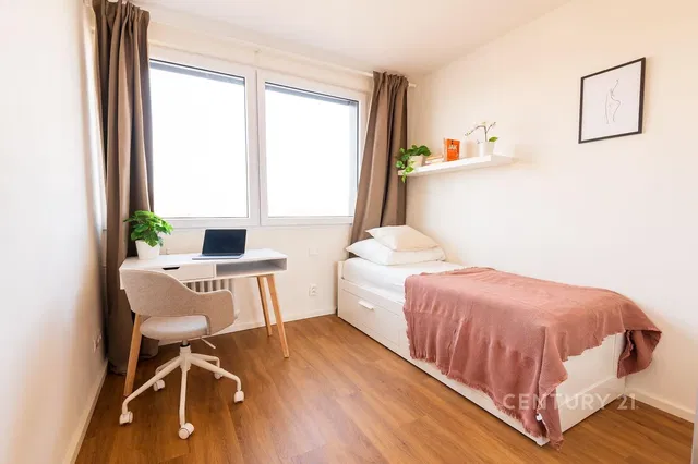 Camera da letto; luce naturale, stile moderno