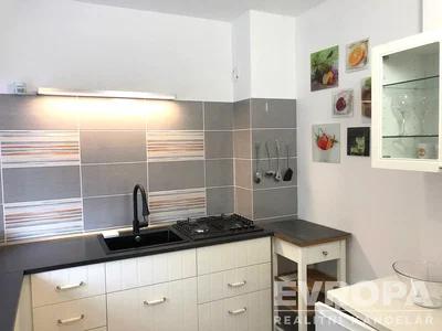 Mutfak; mutfak aletleri, fayans zemin, tadilatlı, modern stil, doğal ışık