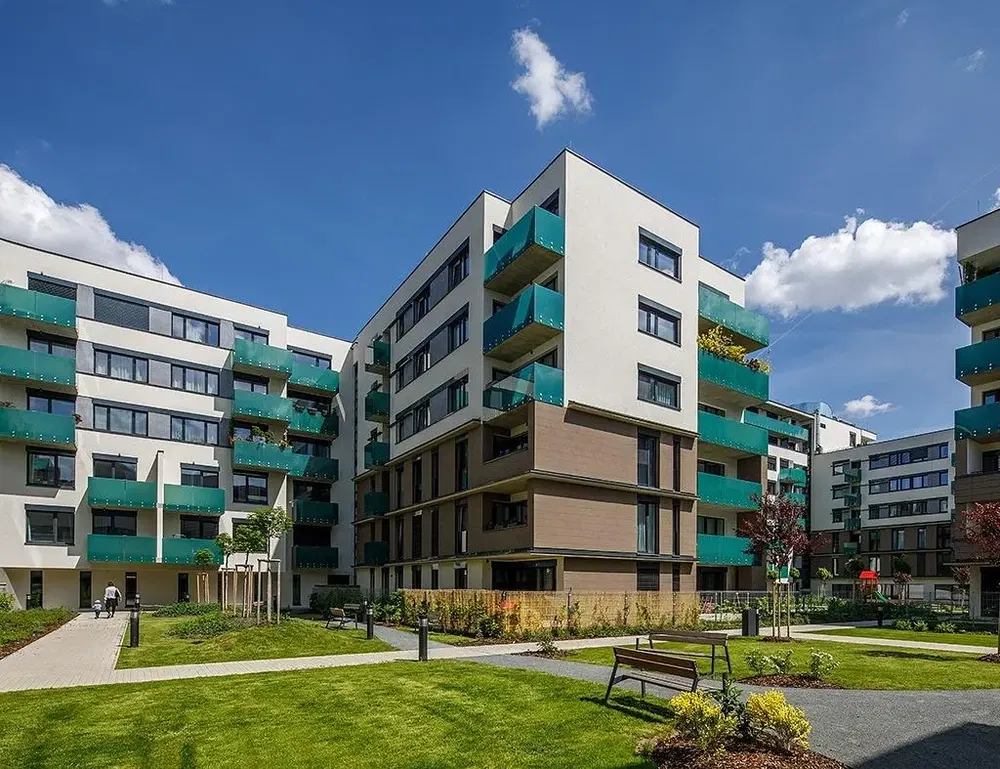 Haus und umgebung; tageslicht