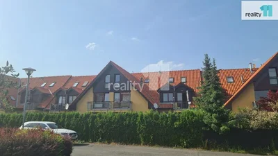 Haus und umgebung; blick