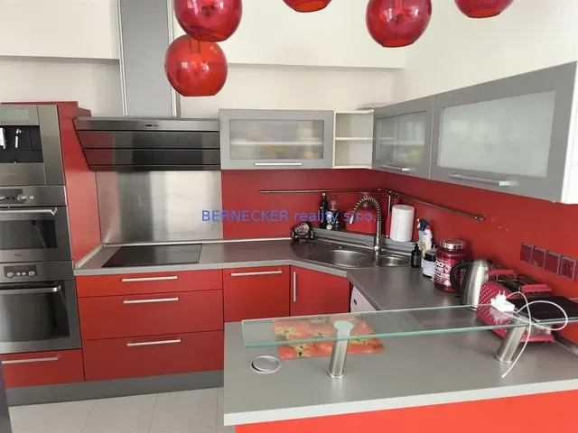 Κουζίνα; συσκευές κουζίνας, μοντέρνο στυλ