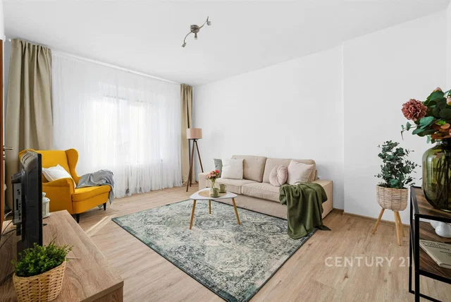 Obývací pokoj; přirozené světlo, moderní styl, dřevěná podlaha