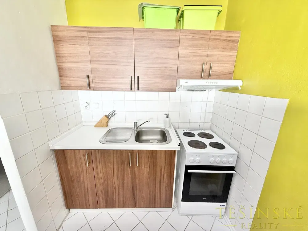 Cuisine; électroménager, carrelage