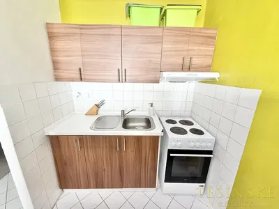 Cuisine; électroménager, carrelage