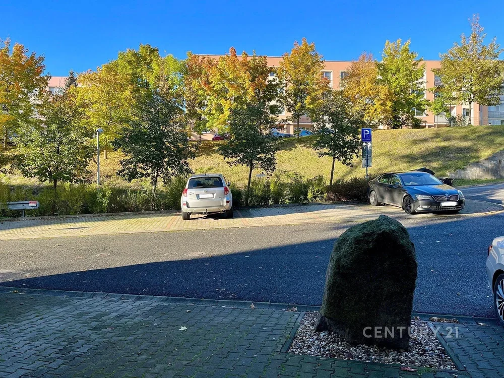 Maison et environs; vue