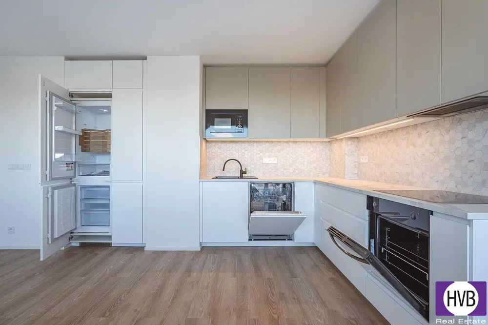 Küche; küchengeräte, renoviert, tageslicht, moderner stil