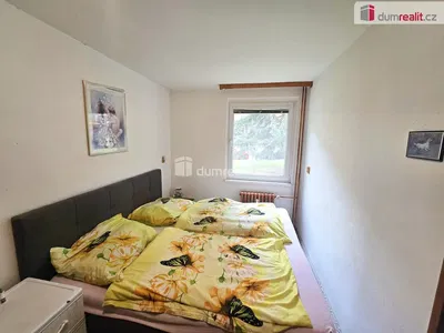 Yatak odası; doğal ışık, modern stil