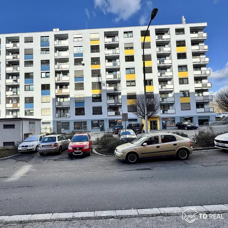 Kuća i okolina; pogled