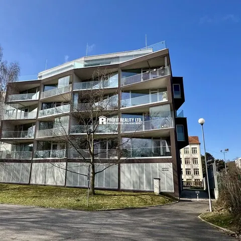 Huis en omgeving; uitzicht