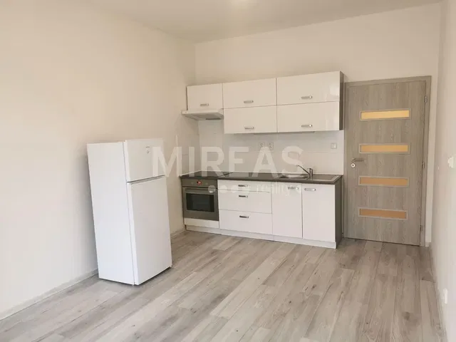 Kitchen; kitchen appliances, renovated, tile floor