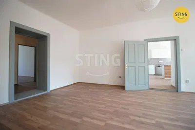 Salon; parquet, lumière naturelle